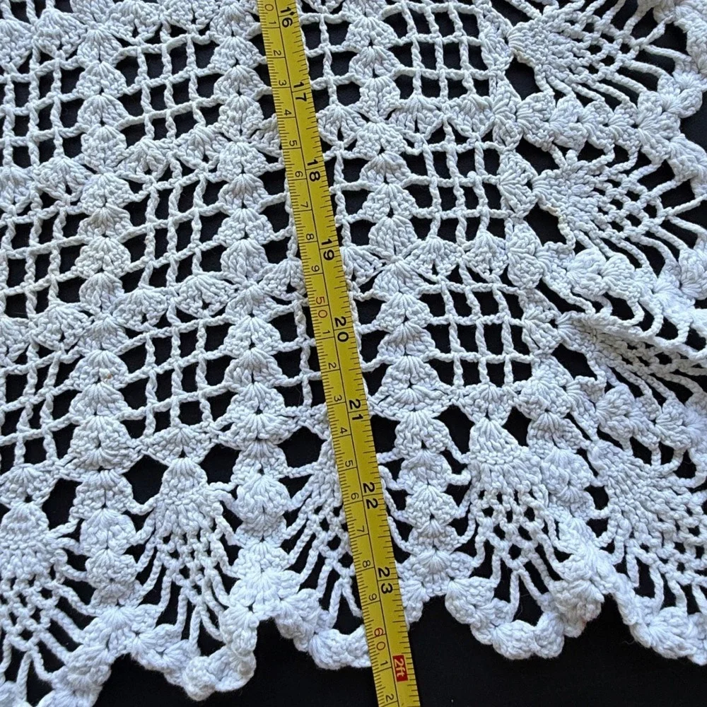 Vintage White Crochet Lace Table Runner Rectangular Pineapple Pattern 24x12